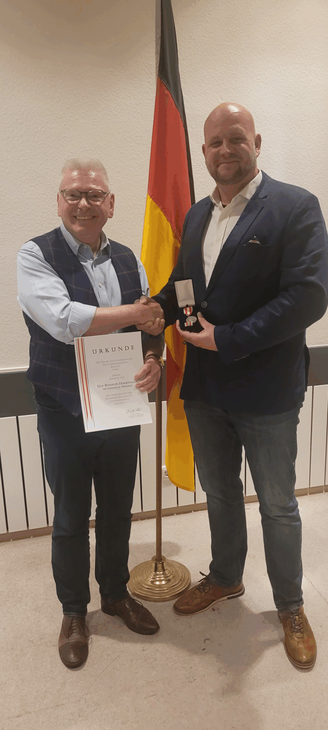 Ehrung für herausragendes Engagement: Assessor jur. Ulf-Rüdiger Hohenhaus mit der Likedeeler-Medaille ausgezeichnet